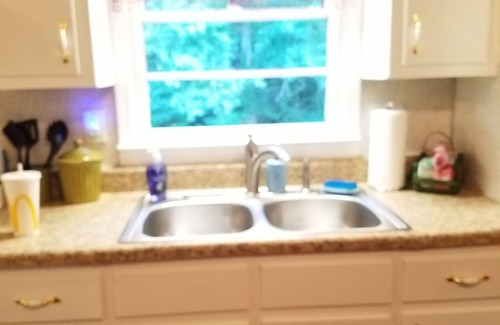 Lithonia House | NEWLY TOTALLY RENOVATED in Lithonia, sleeps 8 people 10 parking's.! WIFI