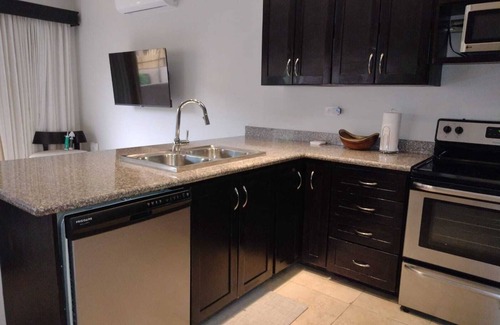 El Ocotal Condo | Newly Updated 2-bedroom condo in charming Playa Ocotal with AC, WiFi, 2 King bed