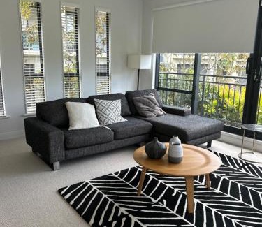 Auckland Apartment | newmarket fully furnished 2 bedrooms