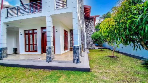 Seeduwa - Katunayake Villa | Newolivevilla