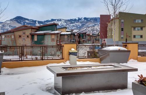 Kimball Junction Apartment | Newpark Terrace 53 by Moose Management