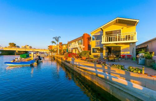 West Newport House | Newport Bay Front Vacation Home
