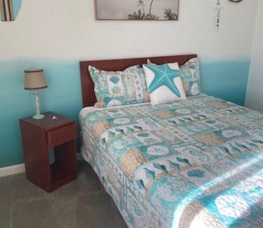 Newport Hotel | Newport Bay Motel
