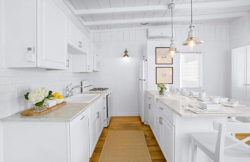 West Newport House | Newport Beach Cottage B