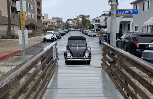 West Newport Cottage | Newport Beach Location Ocean views Jacuzzi Sauna Spanish Cottage Boardwalk!