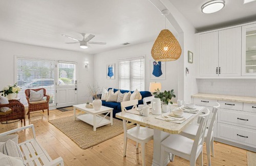 West Newport House | Newport Cottages A & B