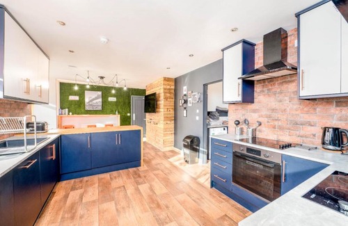 Grimsby House | Newport house