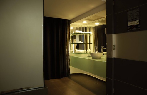 Santa Fe Hotel | NewPort love hotel