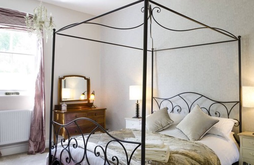 Barnstaple Villa | Newport Manor - Ten Bedroom Villa, Sleeps 31