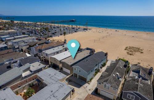 Balboa Peninsula House | Newport Paradise - Oceanfront Home by the Pier