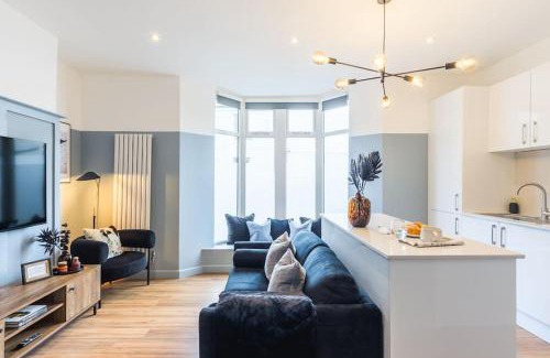 Newport Apartment | Newport's heart: Steps from shops & local charm!