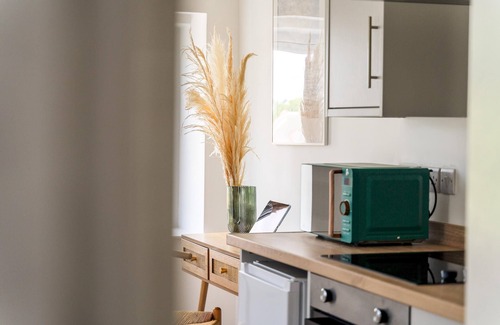 Newport Apartment | Newport Ship s Nook Cozy Hideaway