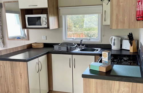 Newquay Ski Chalet | Newquay Bay Resort, Sandy Toes - Pet Friendly