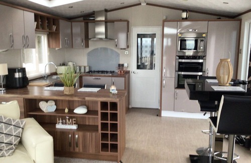 New Quay Ski Chalet | Newquay Haven caravan 42x14 with Ocean Views