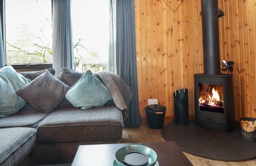 Welton Cottage | NEWSHAM LODGE, pet friendly, with open fire in Penrith