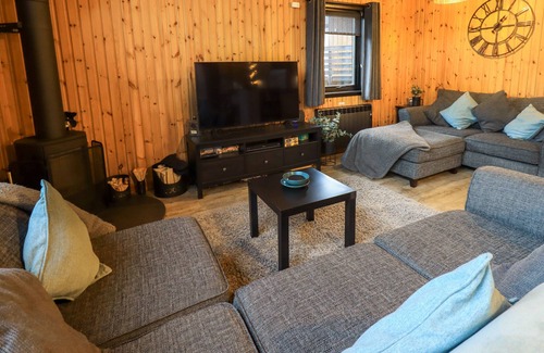 Welton Cottage | NEWSHAM LODGE, pet friendly, with open fire in Penrith