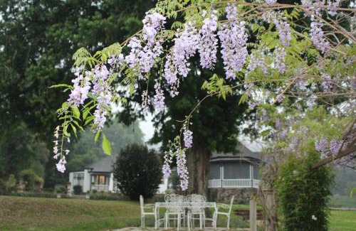 Curry's Post House | Newstead Farm - Country Cottages