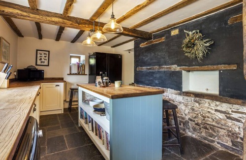 Westbrook Court Villa | Newton Court - Nine Bedroom Villa, Sleeps 24