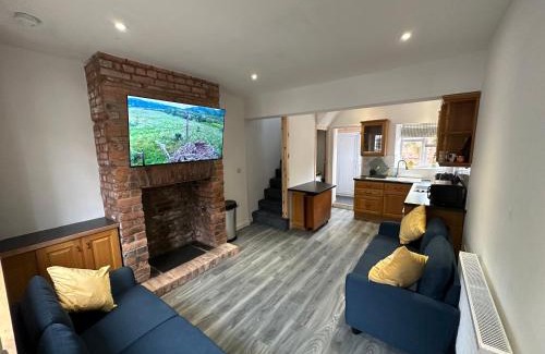 Newtown House | Newtown Townhouse