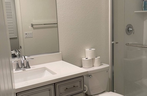 Roseville House | Next Gen private room suite for rent or lease