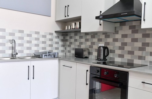 Menlo Park Apartment | Next To Apartment Hotel