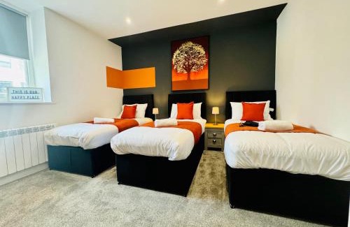 Montpelier Apartment | Next To Brighton Beach 3 Bedroom & 2 Bathroom Flat Sleep 12 Guests