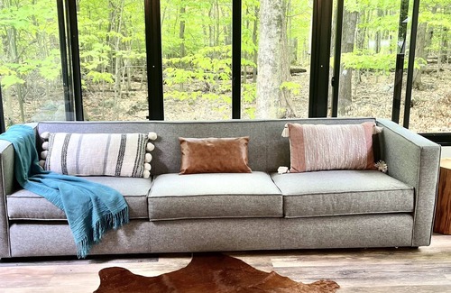 Tobyhanna Cottage | Next to Camelback SKI and lakes PoconoWoods cabin overlooking a forest