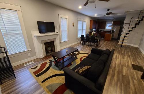 Greensboro House | Next to Downtown Greensboro Bungalow Rooms