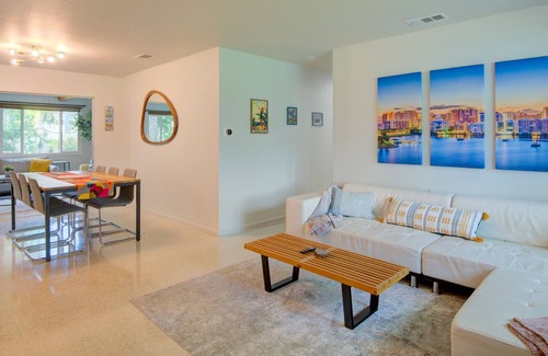 Park East House | Next to Ed Smith Stadium, Close to Beaches & City