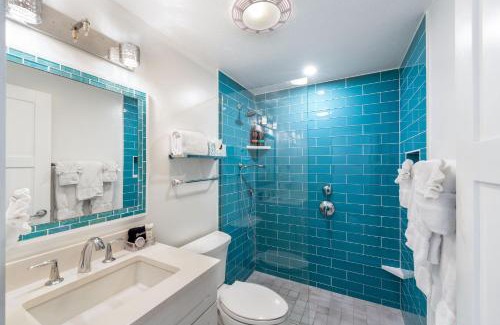 Seven Mile Beach Apartment | Next to Ritz Carlton, Oceanview 1BR on Seven Mile Beach