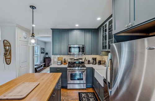 South Pomfret House | Next to Saskadena Ski, Great Views | Half Past Six