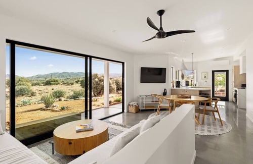 Pioneertown House | Nexus By The CoHost Company