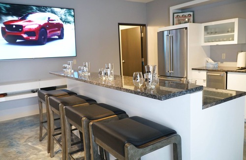 Elkhart Lake Villa | NFL Draft Ready Near Road America & Downtown Entertainment Villa