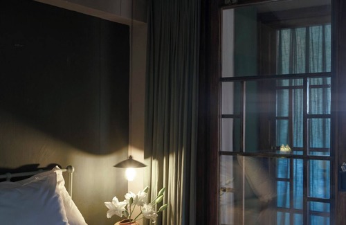 Hue Bed & Breakfast | Ngâu House