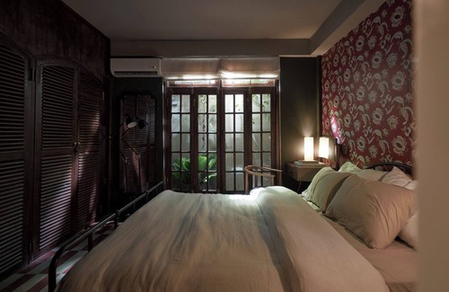 Hue Bed & Breakfast | Ngâu House