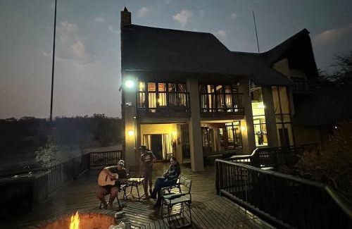 Bela-Bela House | Ngong Hill, Mabalingwe