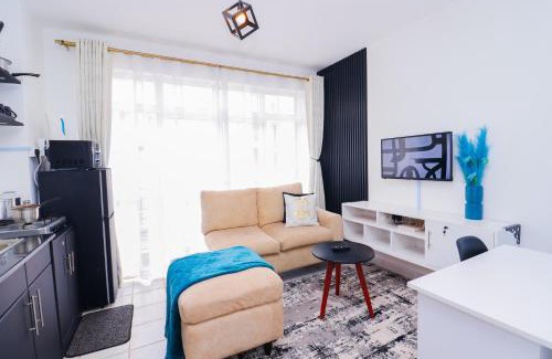 Riruta Bed & Breakfast | Ngong Road Studio, Racecourse Gardens with Free parking, Netflix &Pool, Pearl1 Luxury bnbs