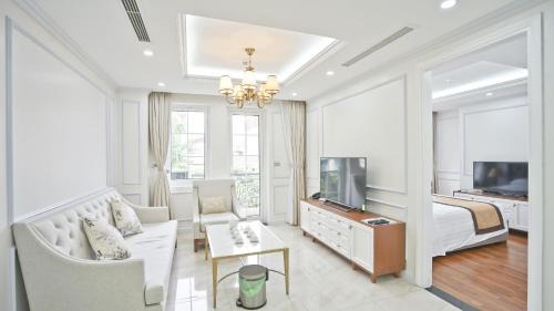 Hai Ba Trung Hotel | Nguyen Du Paradise Hotel - Hoan Kiem Lake