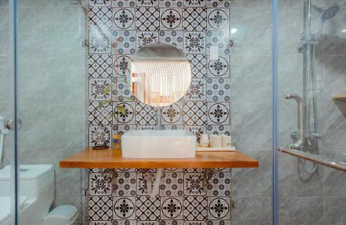 Ha Long House | Nhà Mình Homestay Hạ Long