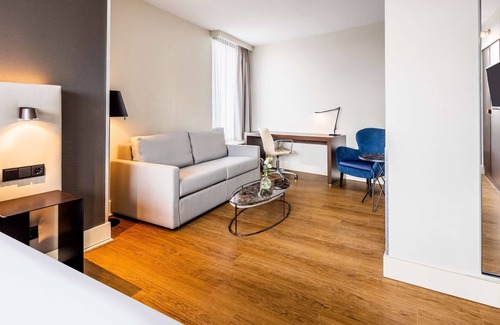 Canal Ring Hotel | NH Amsterdam Caransa