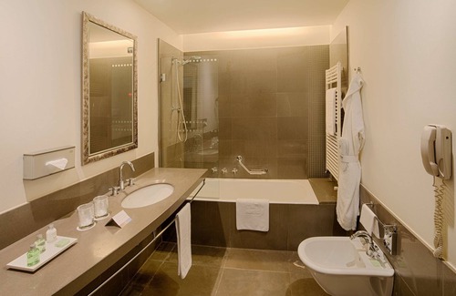 Stazione Hotel | NH Bergamo