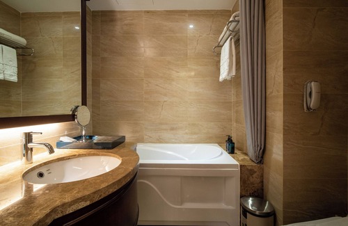 Little Japan Hotel | Nhat Ha L'Opera Hotel