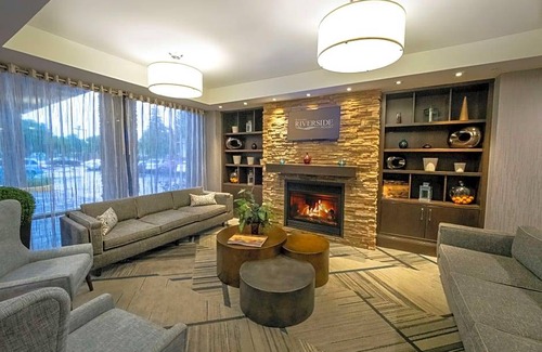 Niagara Falls Hotel | Niagara Riverside Resort, BW Premier Collection
