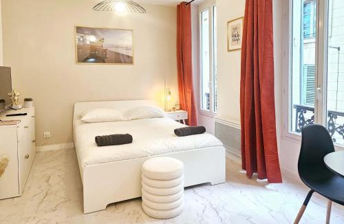 Opera Apartment | Niala Studio in city center of Marseille at Vieux-Port and Opera
