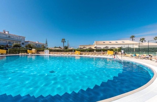 Penina Apartment | Nice 2 Bed 1st floor Apt on Oasis Parque (AT72)