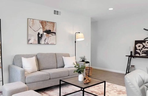 Del Monte Forest House | Nice 2-bedroom house in Del Monte Forest with WiFi access