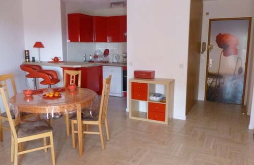 La Napoule Apartment | Nice 2 rooms apartment, bright, by the sea and the beaches, large pool