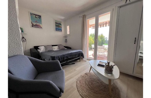 Agay Apartment | Nice 27m with garden near the beach