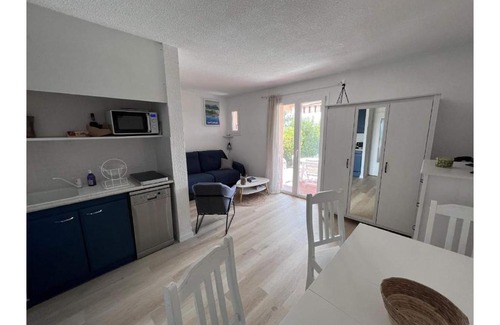 Agay Apartment | Nice 27m with garden near the beach