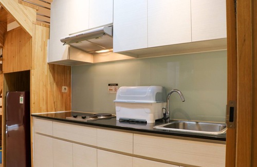 Kebon Jeruk Apartment | Nice 2Br Apartment At Maqna Residence